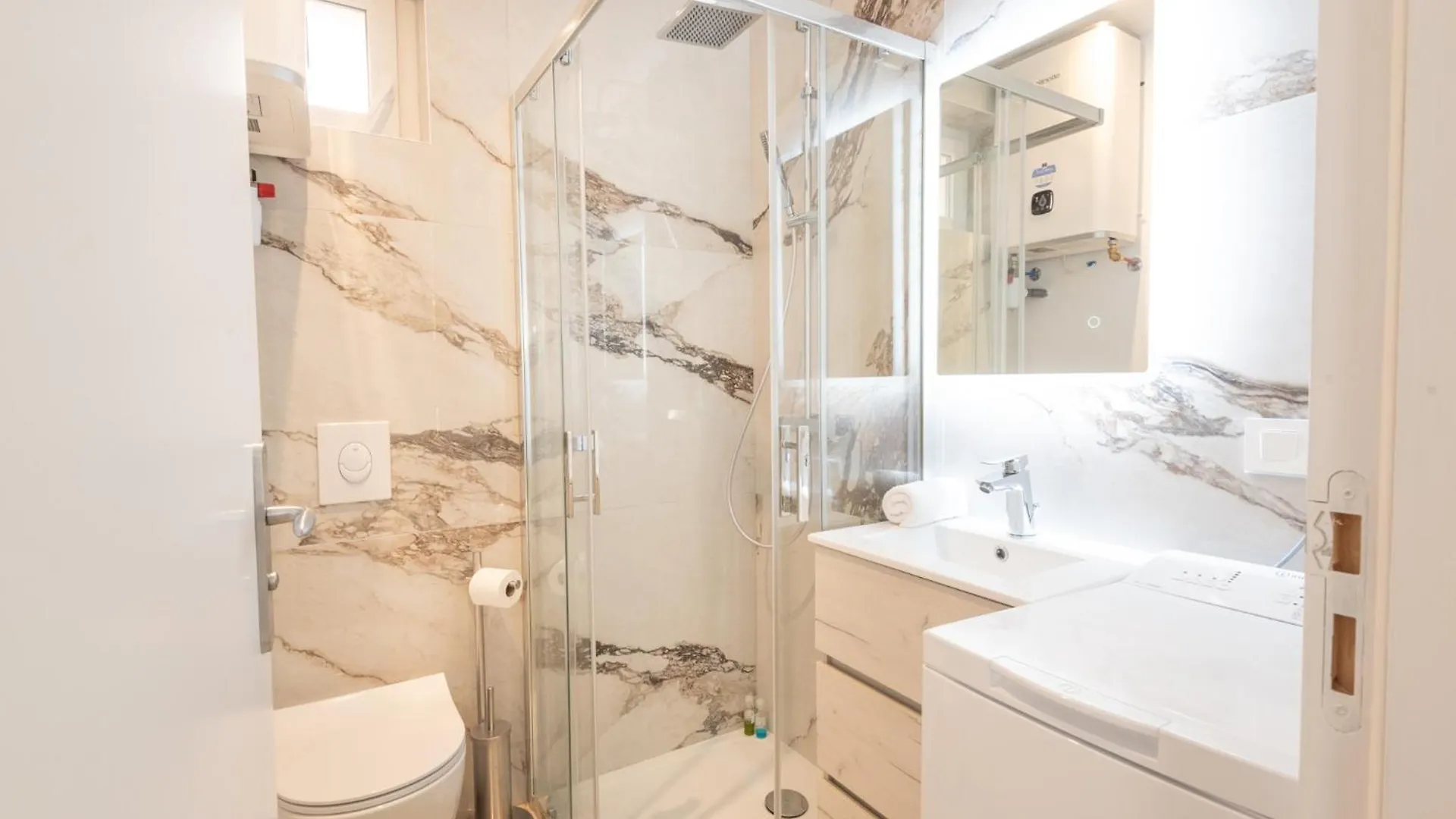 Premium T2 Neuf 1Er Etage Ultra Centre Lorient Par Groom